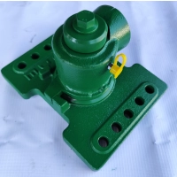 AL208466, Uchwyt Błotnika prawy John Deere 6210,6220,6230,6300,6310,6320,6330,6400, 6610, 6620, 6630, 6800, 6810, 6820, 6830, 6900, 6910, 6920, 6930,
