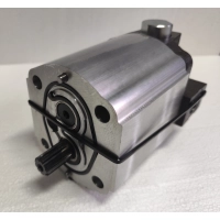 82031366 POMPA HYDRAULICZNA New Holland TM140, TM150, TM115, TM155, TM120, TM165, TM125, TM130, TM135 Case: MXM140, MXM130, MXM155, MXM120